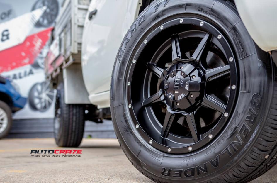 MITSUBISHI TRITON T14 SATIN BLACK